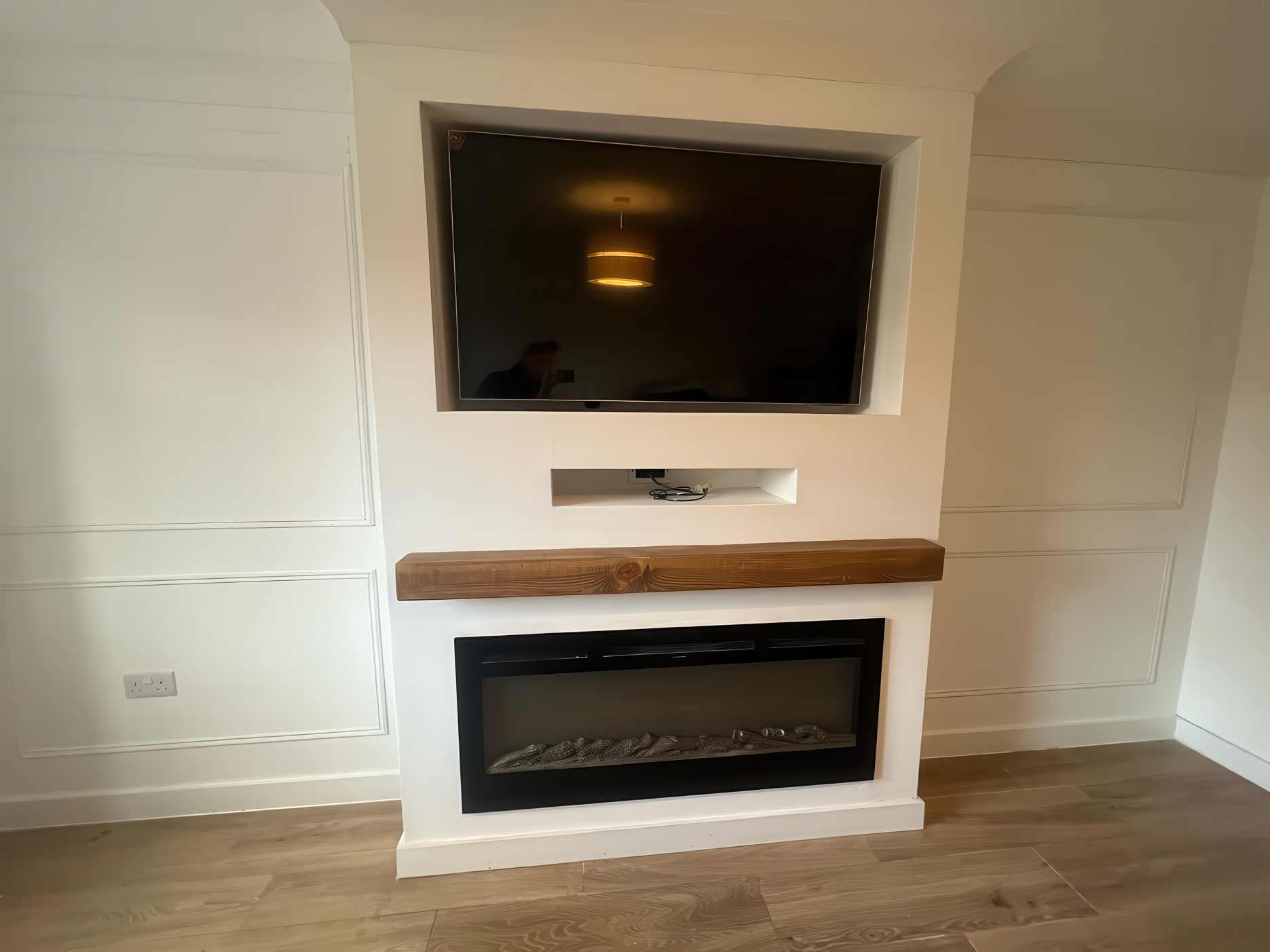 Full media wall unit